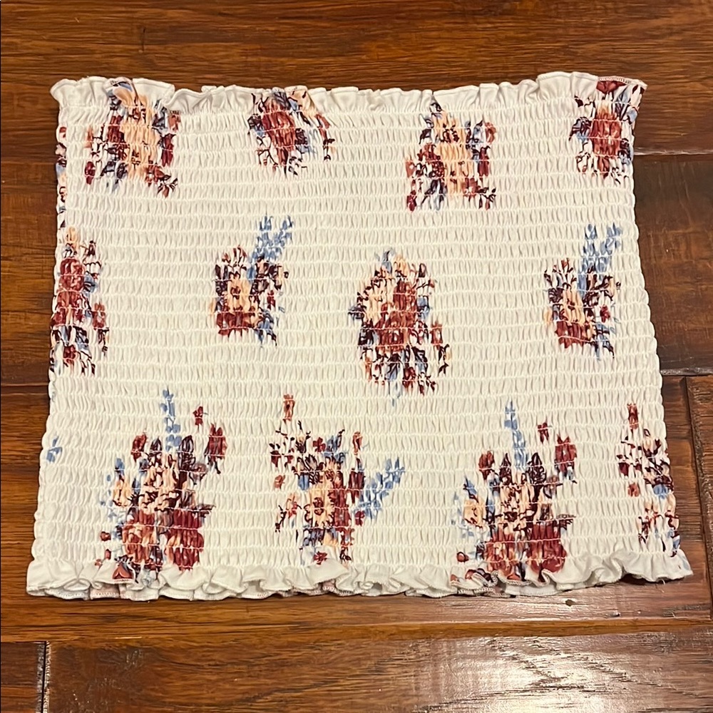 Hot Kiss Floral Smocked Tube Top. Size S.